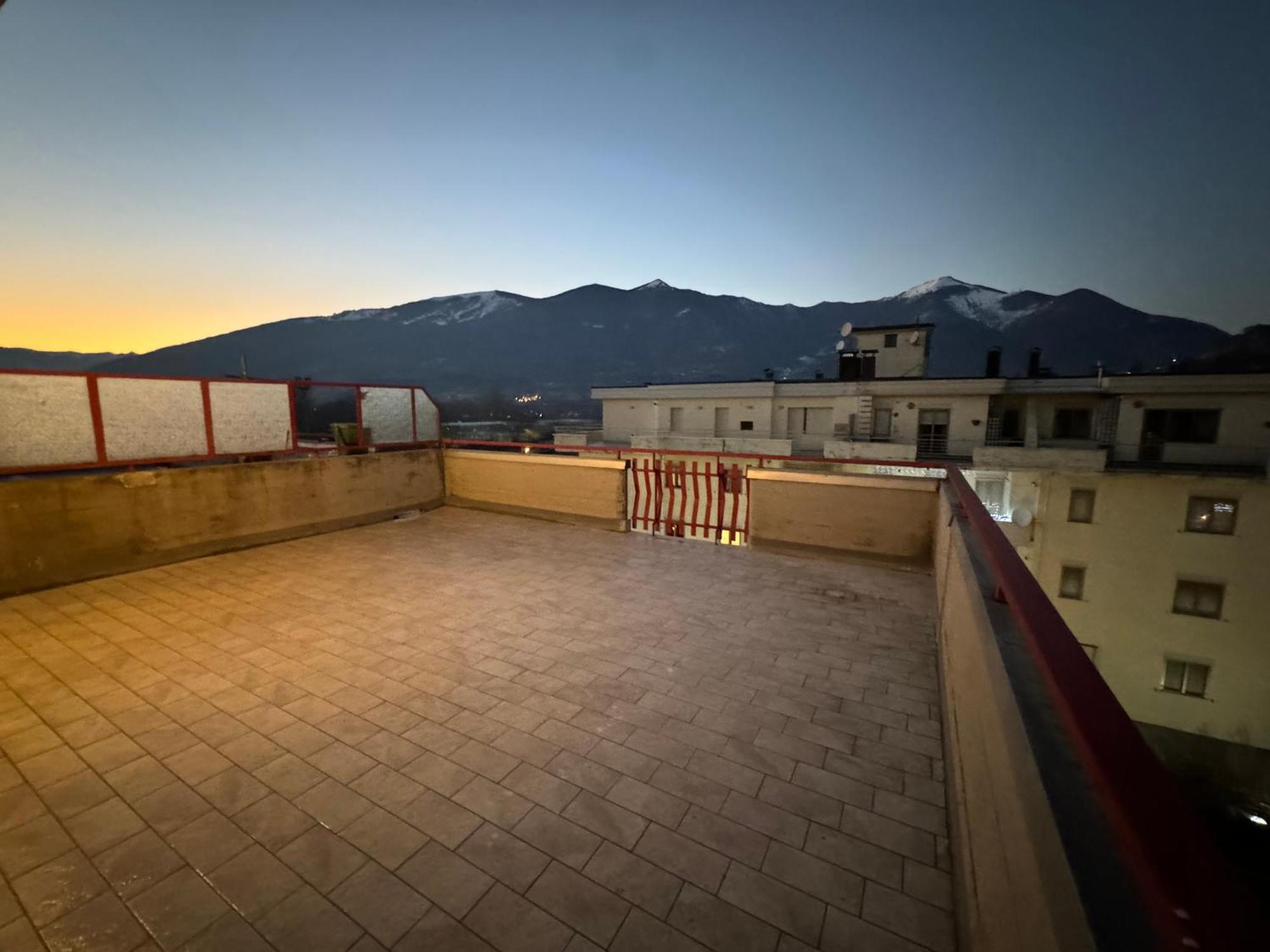 카스텔디상로 Attico - Terrazza Su Castello 아파트 외부 사진